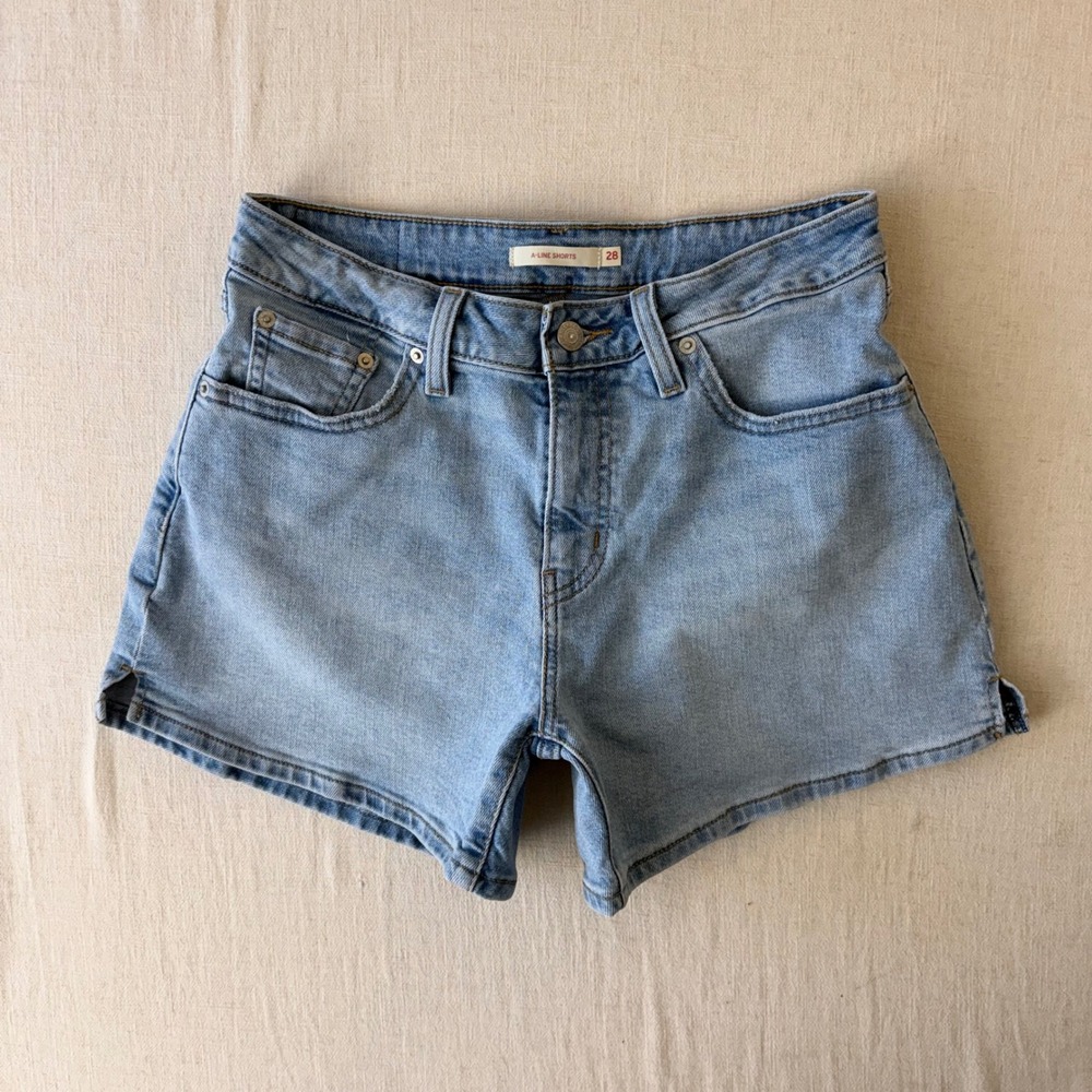 Levi's A-Line High Rise Denim Shorts Women 28 Light Wash Blue